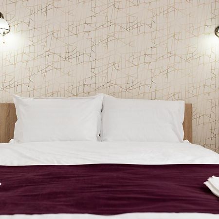 Marconi Guesthouse Хунедоара Екстериор снимка
