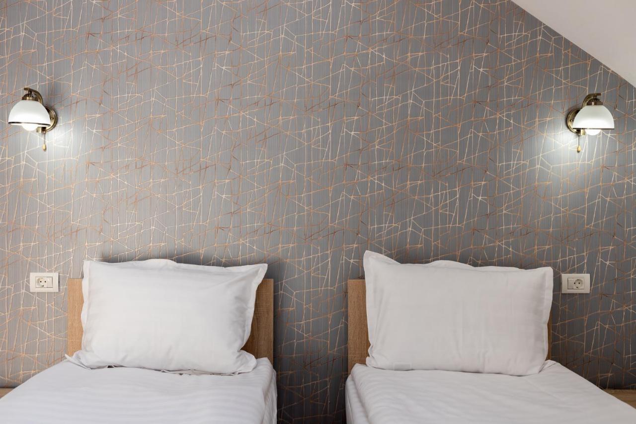 Marconi Guesthouse Хунедоара Екстериор снимка
