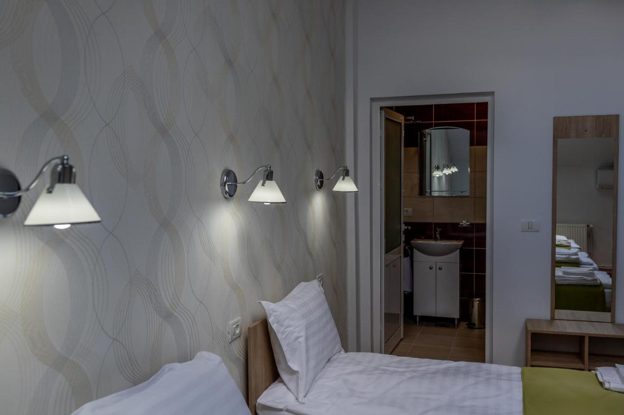 Marconi Guesthouse Хунедоара Екстериор снимка