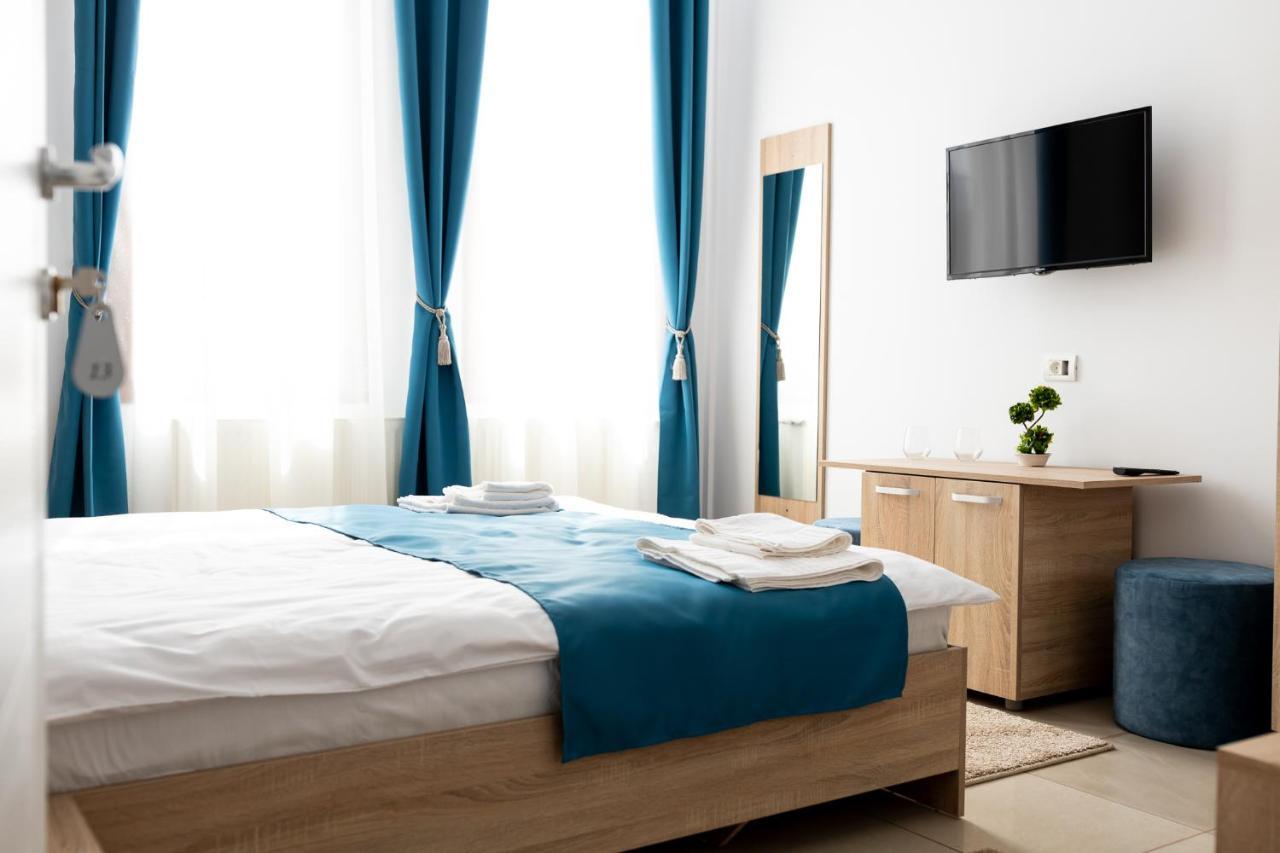 Marconi Guesthouse Хунедоара Екстериор снимка