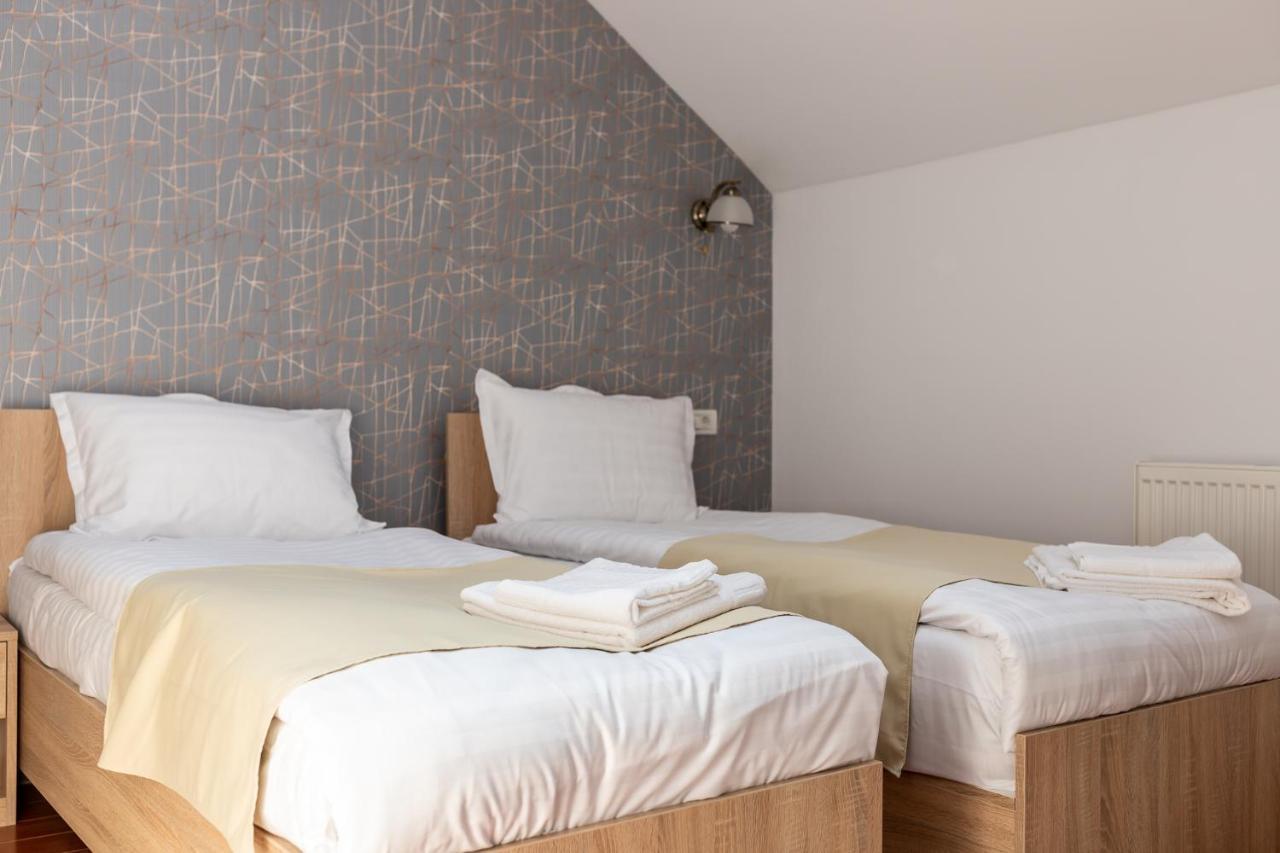 Marconi Guesthouse Хунедоара Екстериор снимка
