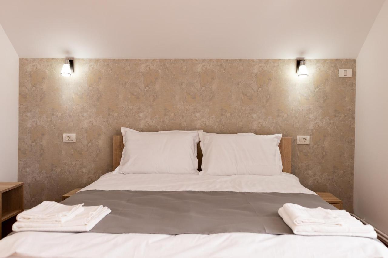 Marconi Guesthouse Хунедоара Екстериор снимка