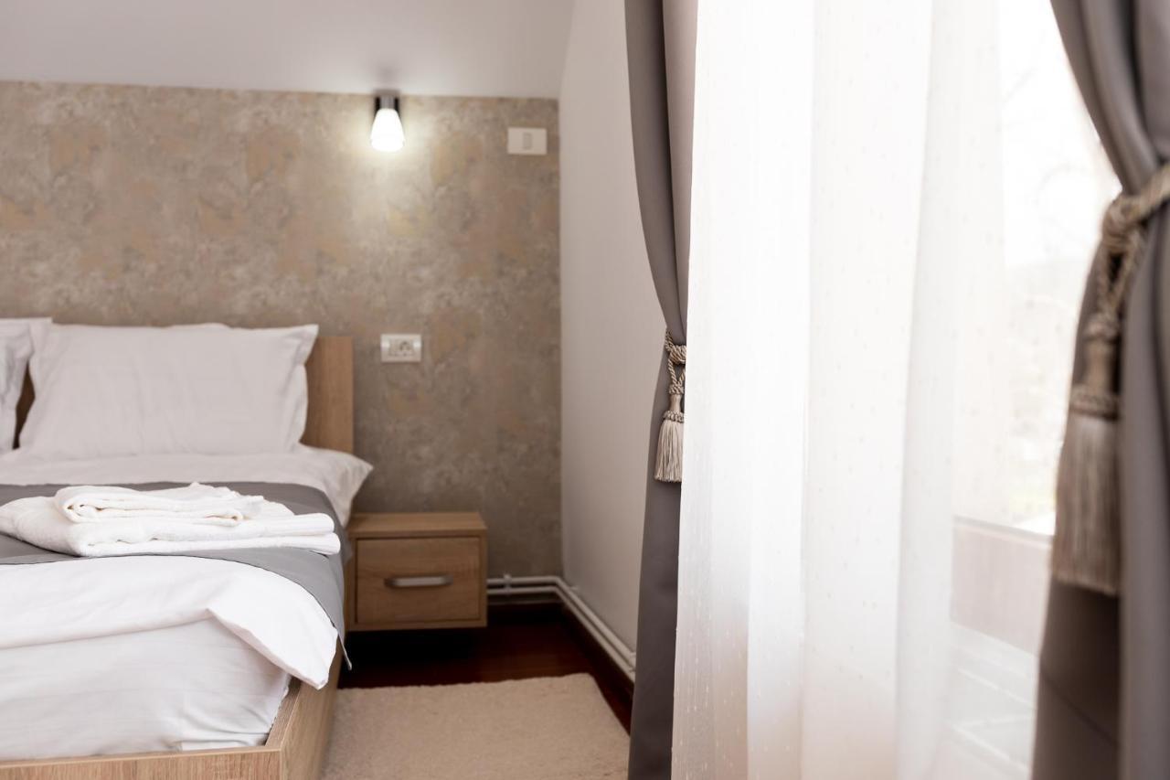 Marconi Guesthouse Хунедоара Екстериор снимка