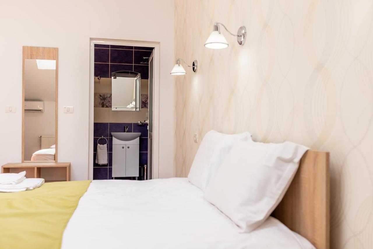 Marconi Guesthouse Хунедоара Екстериор снимка