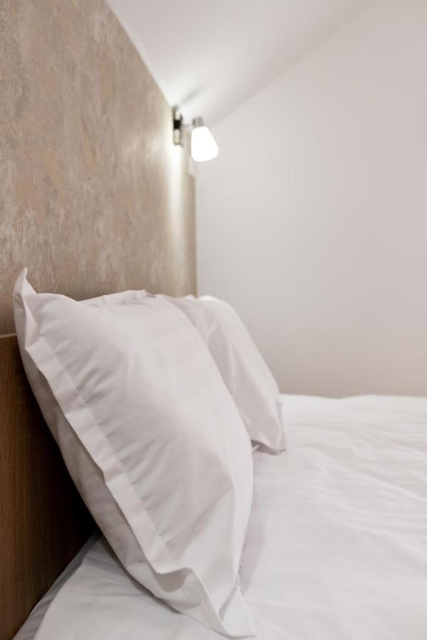 Marconi Guesthouse Хунедоара Екстериор снимка