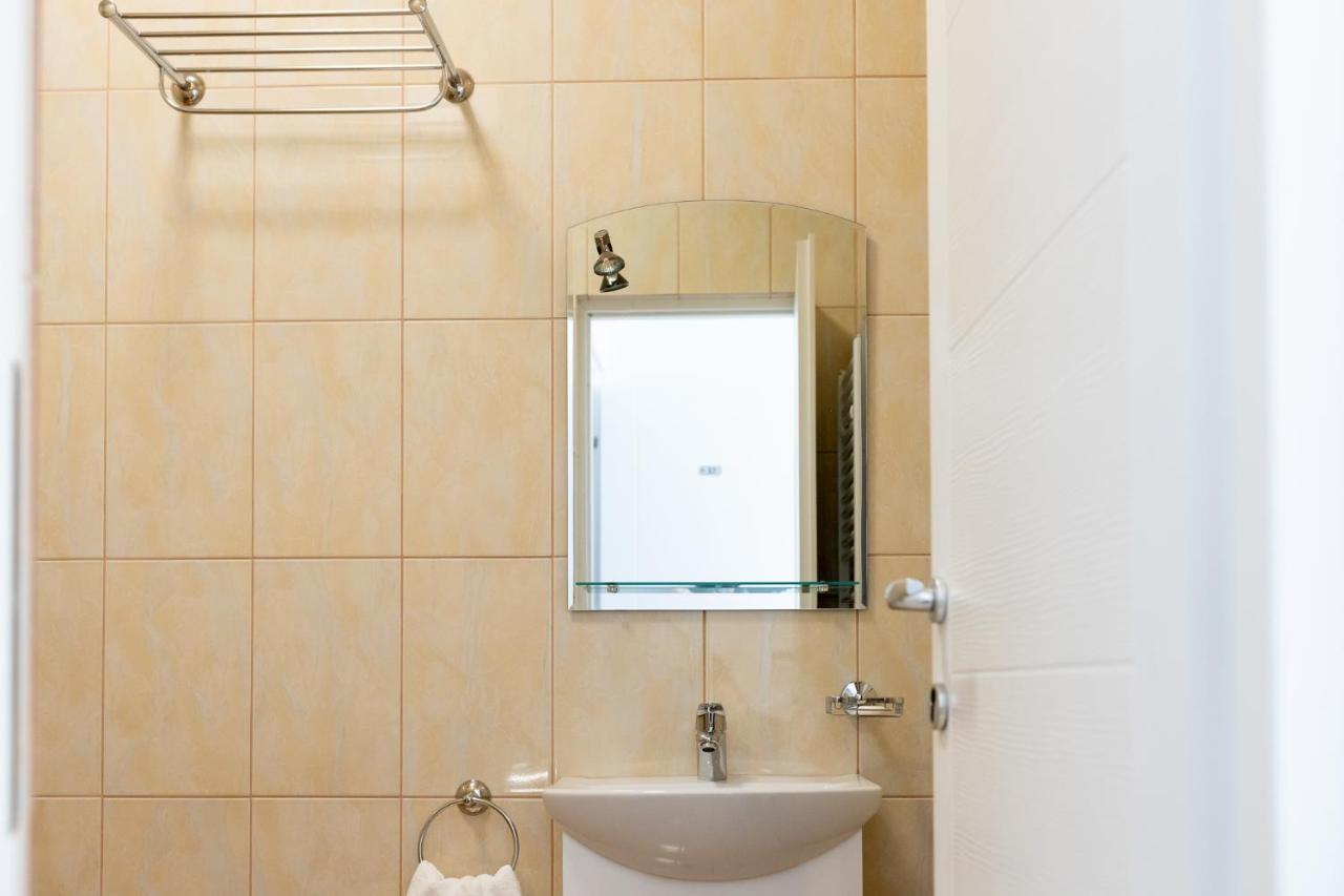 Marconi Guesthouse Хунедоара Екстериор снимка