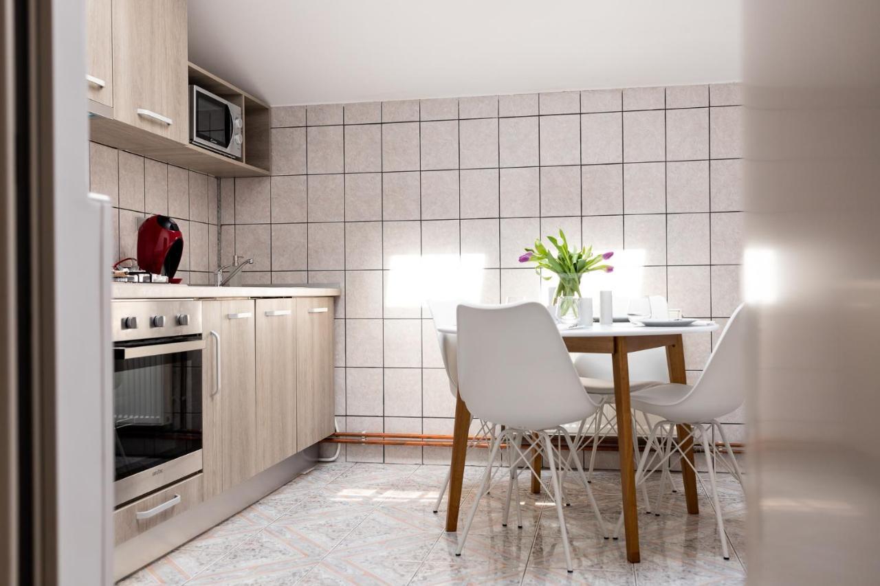 Marconi Guesthouse Хунедоара Екстериор снимка